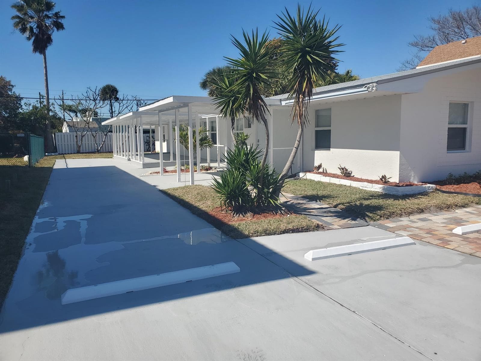 335 HERNANDO Street, Fort Pierce, FL 34949 photo 2