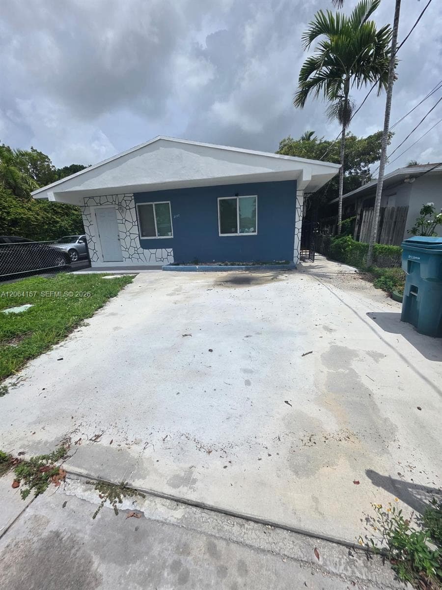 3177 NW 29th St # A, Miami, FL 33142 photo 2