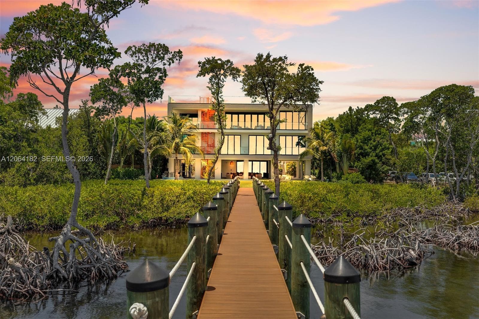 39 Mutiny Pl, Key Largo, FL 33037
