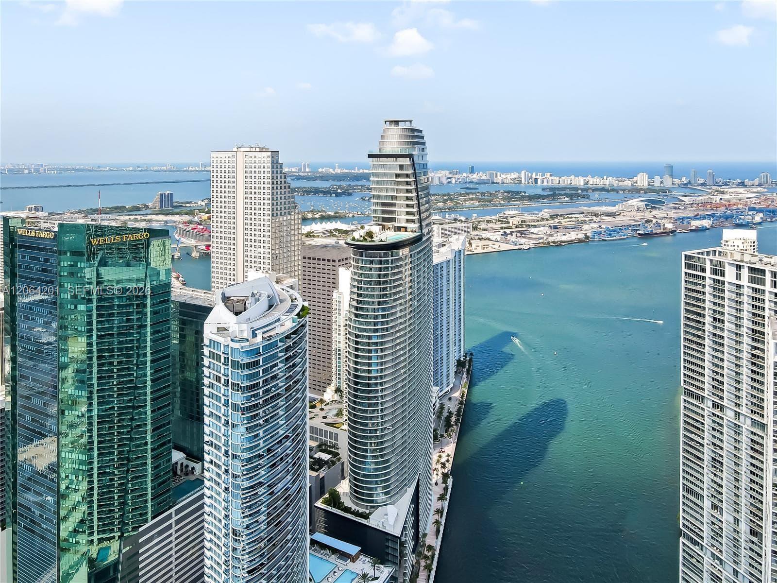 300 Biscayne Boulevard Way # 1106E, Miami, FL 33131 photo 2