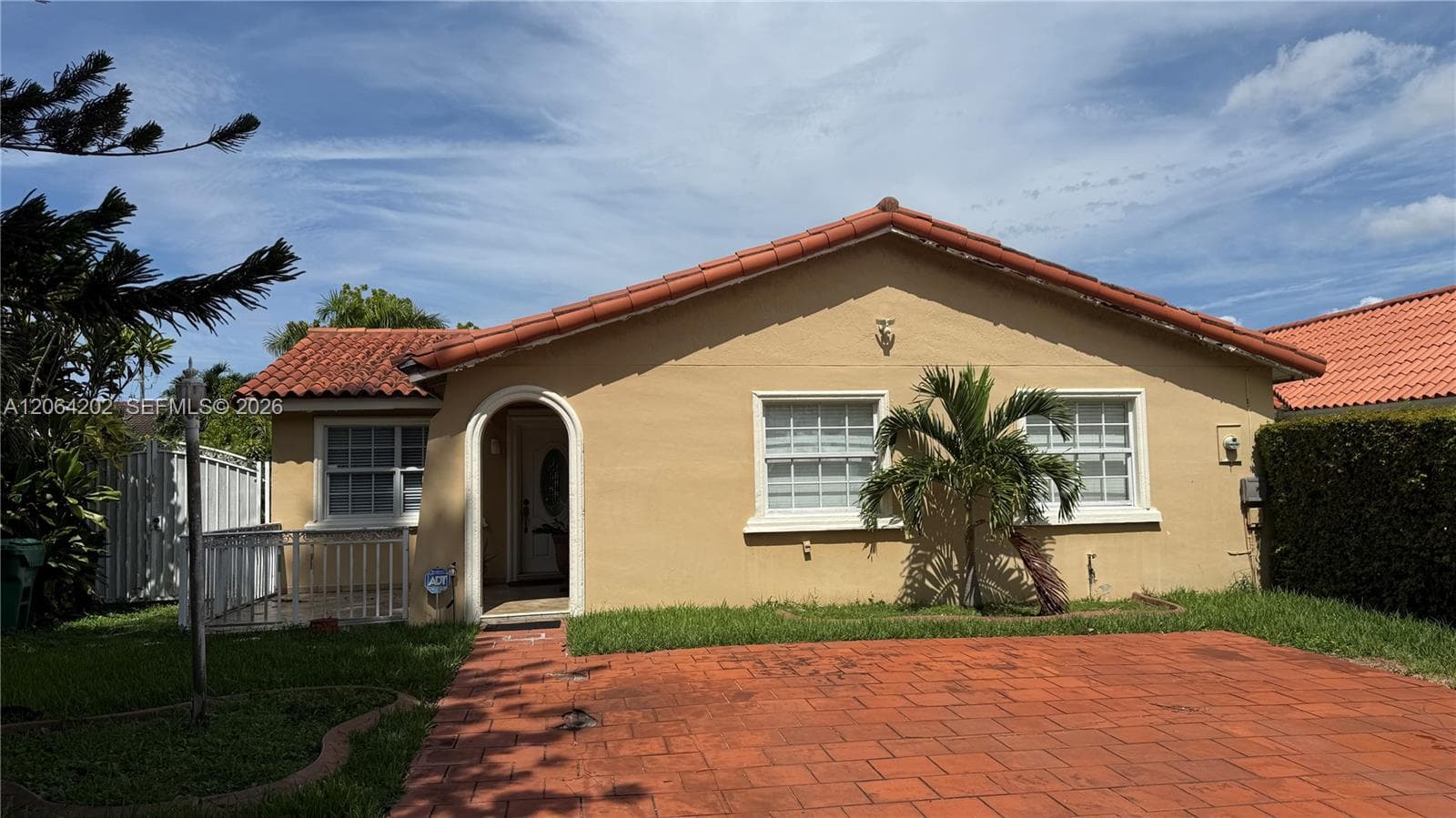 1542 SW 138th Ct, Miami, FL 33184