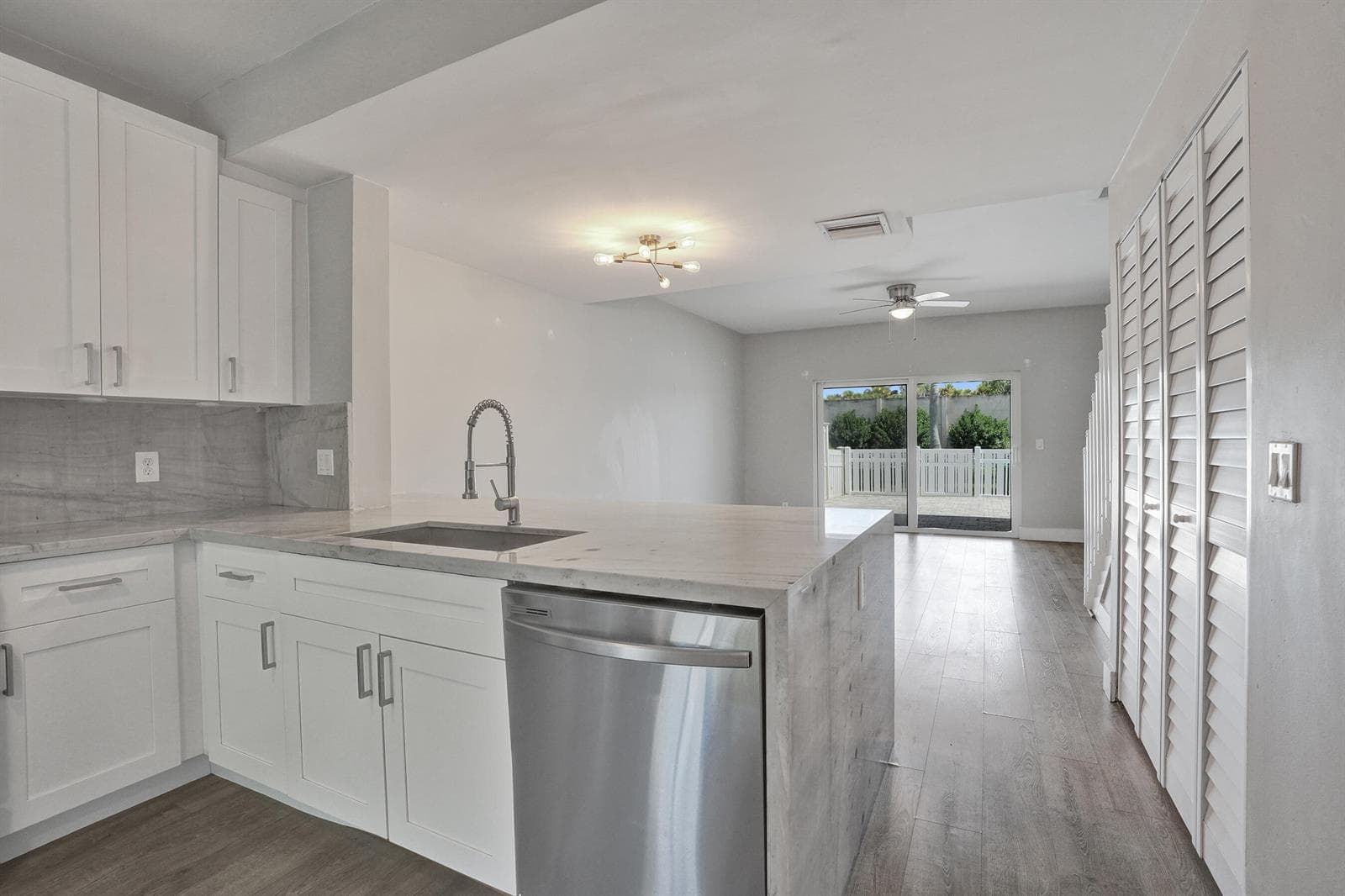 9913 NW 57TH Manor # ., Coral Springs, FL 33076 photo 3