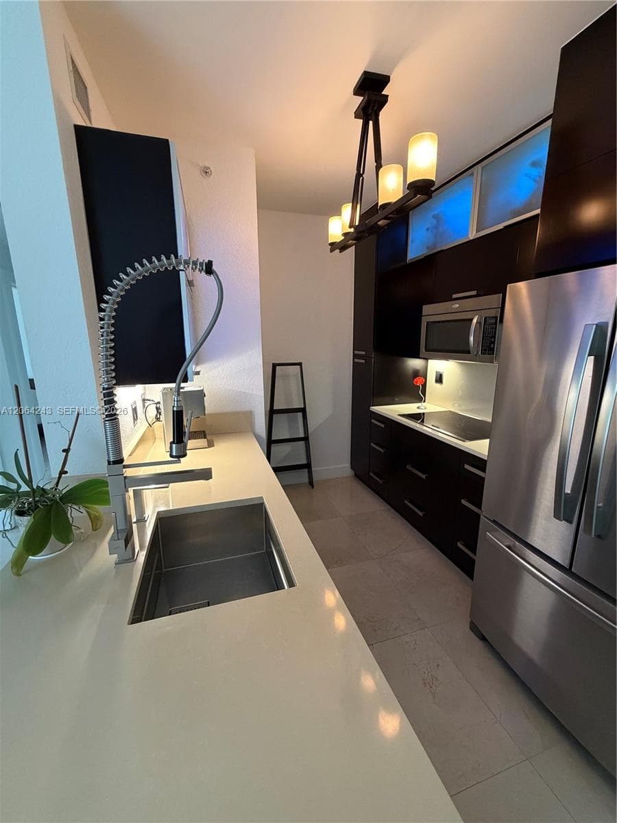 6001 SW 70th St # 445, South Miami, FL 33143 photo 2