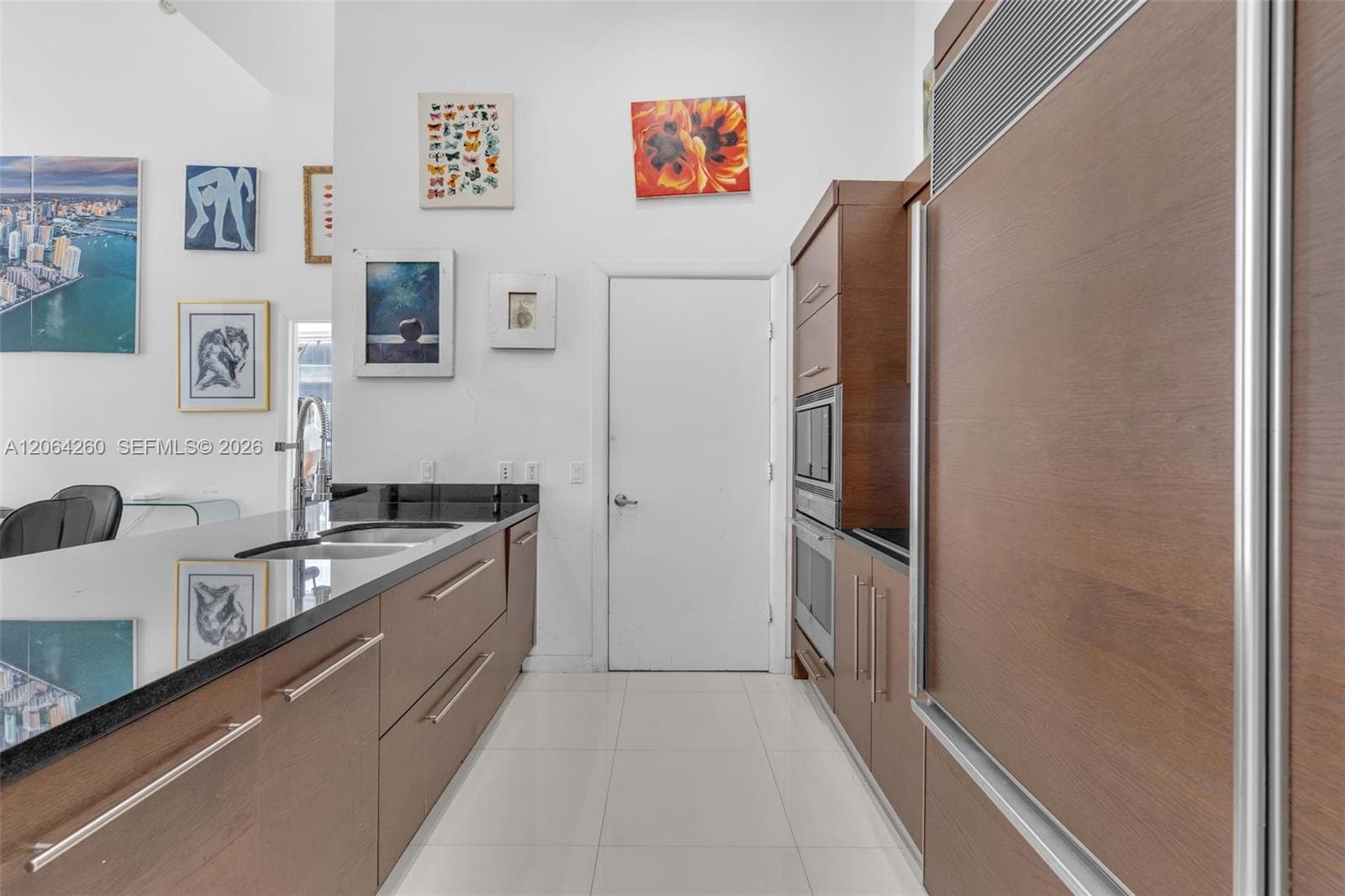 475 Brickell Ave # 2813, Miami, FL 33131 photo 2