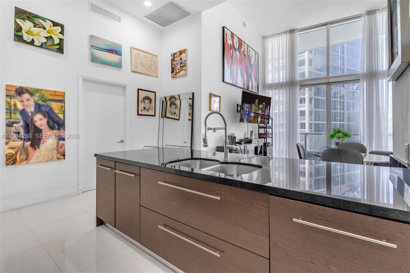 475 Brickell Ave # 2813, Miami, FL 33131 photo 3