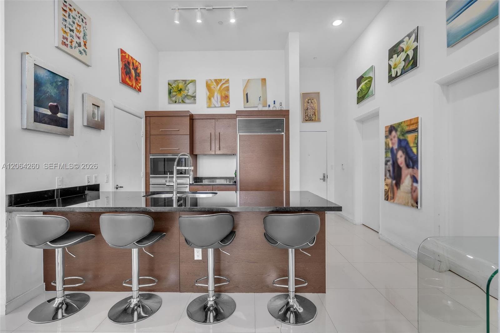 475 Brickell Ave # 2813, Miami, FL 33131 photo 4