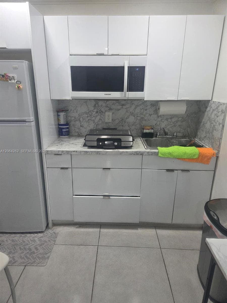 1235 SW 136th Pl # 0, Miami, FL 33184 photo 4