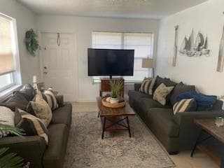 841 NE 40TH Street, Oakland Park, FL 33334 photo 3