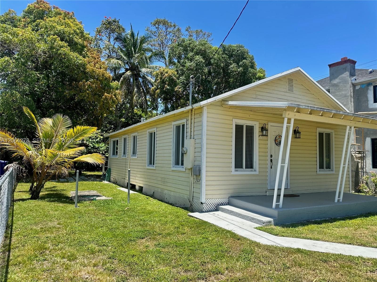 3611 OAK AV, Miami, FL 33133 photo 2