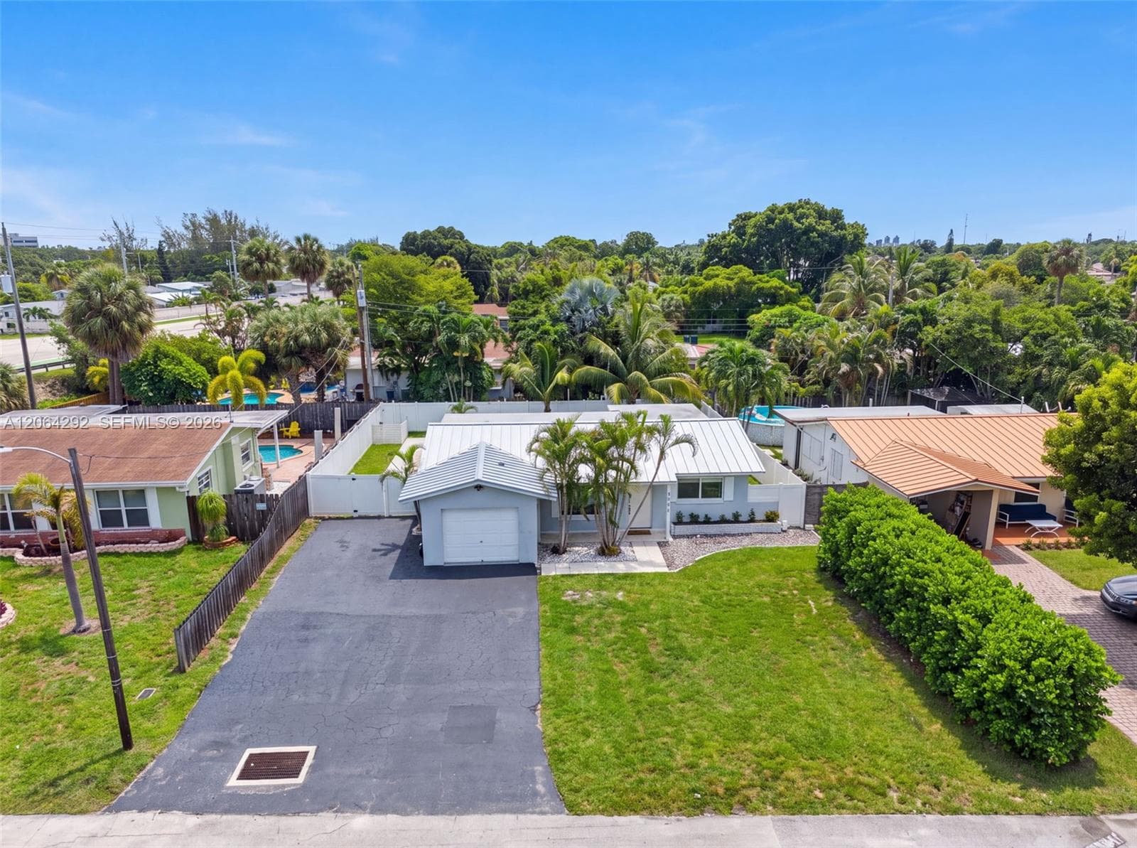 4490 NW 19th Way, Oakland Park, FL 33309 photo 4