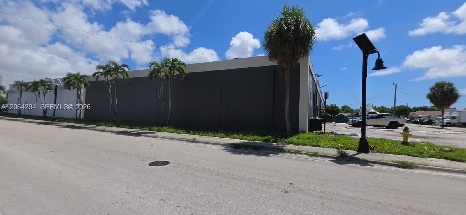 1063 NW 1st Ct, Hallandale Beach, FL 33009 photo 3