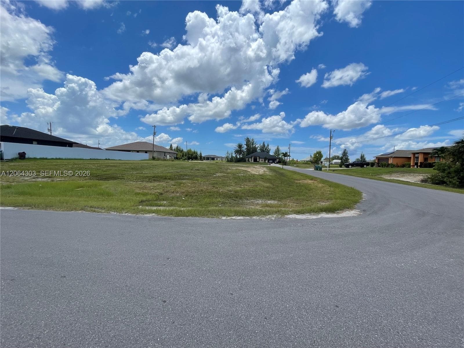 216 NE 9th Terr, Cape Coral, FL 33909 photo 5