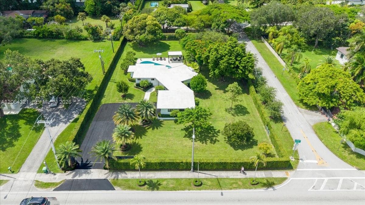 7240 Sunset Dr, Miami, FL 33143 photo 3