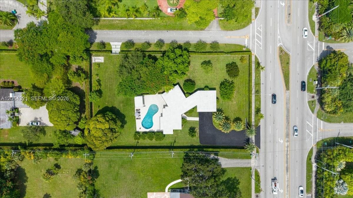 7240 Sunset Dr, Miami, FL 33143 photo 4