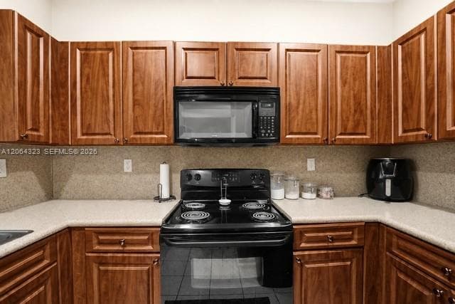 385 NE 31st Ave, Homestead, FL 33033 photo 4