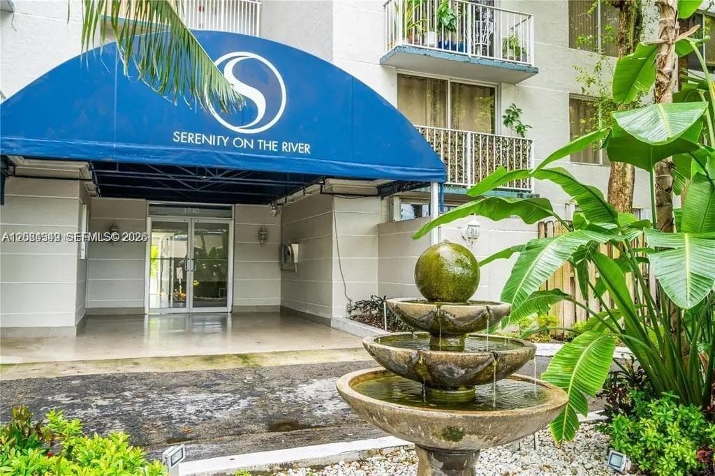 1740 NW N River Dr # 419, Miami, FL 33125