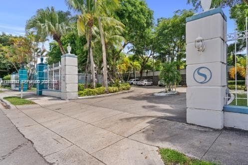 1740 NW N River Dr # 419, Miami, FL 33125 photo 4