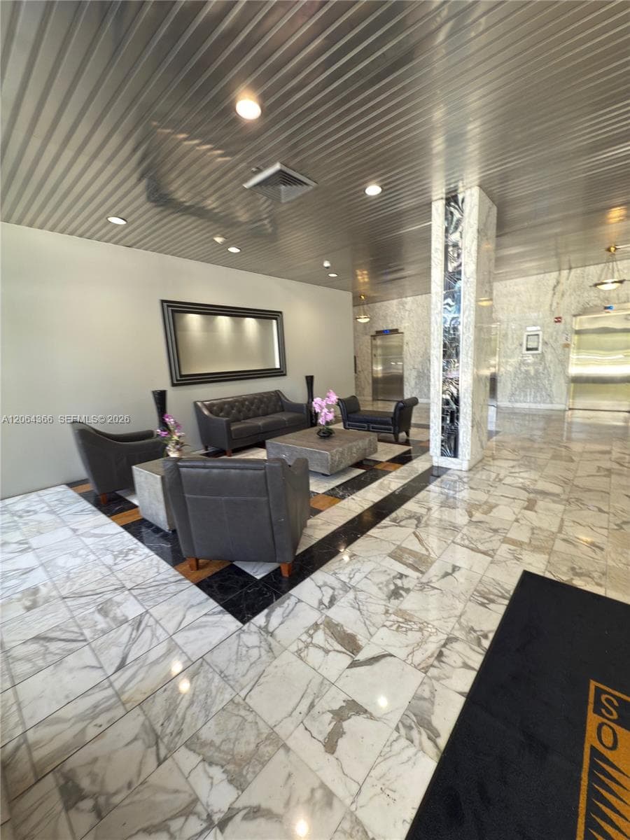 3675 N Country Club Dr # 109, Aventura, FL 33180 photo 2