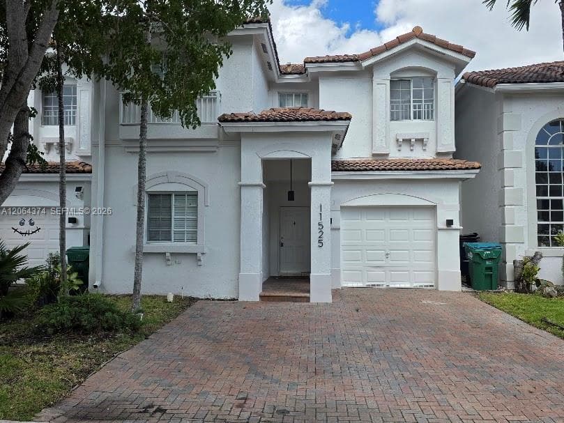11525 NW 71st St, Doral, FL 33178 photo 2