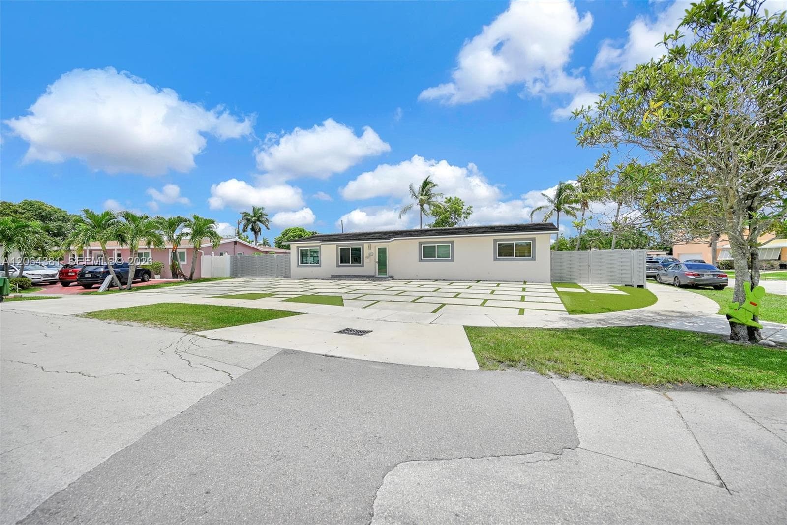 8251 NW 185th St, Hialeah, FL 33015 photo 5