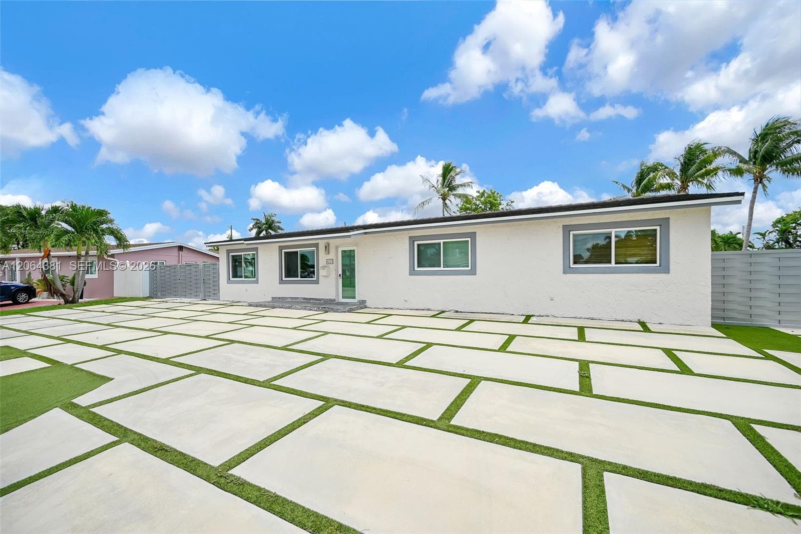 8251 NW 185th St, Hialeah, FL 33015 photo 4