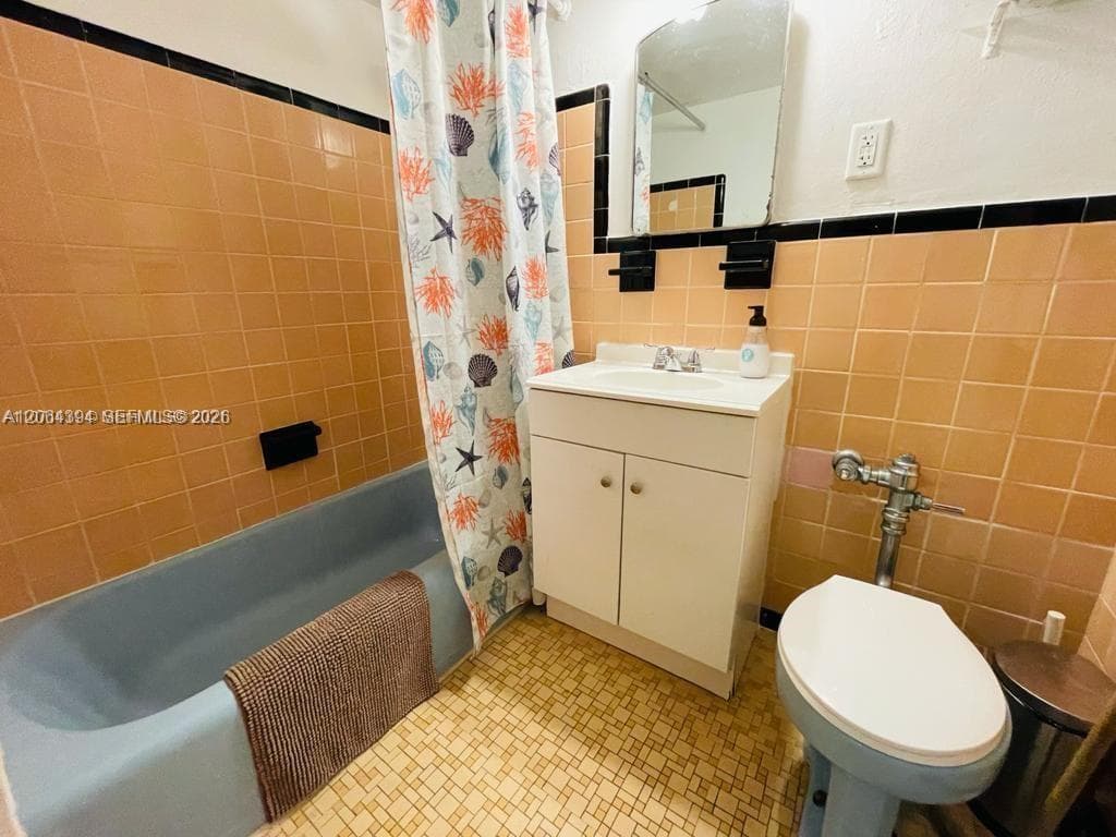 6484 iIndian Creek # 111, Miami Beach, FL 33141 photo 3