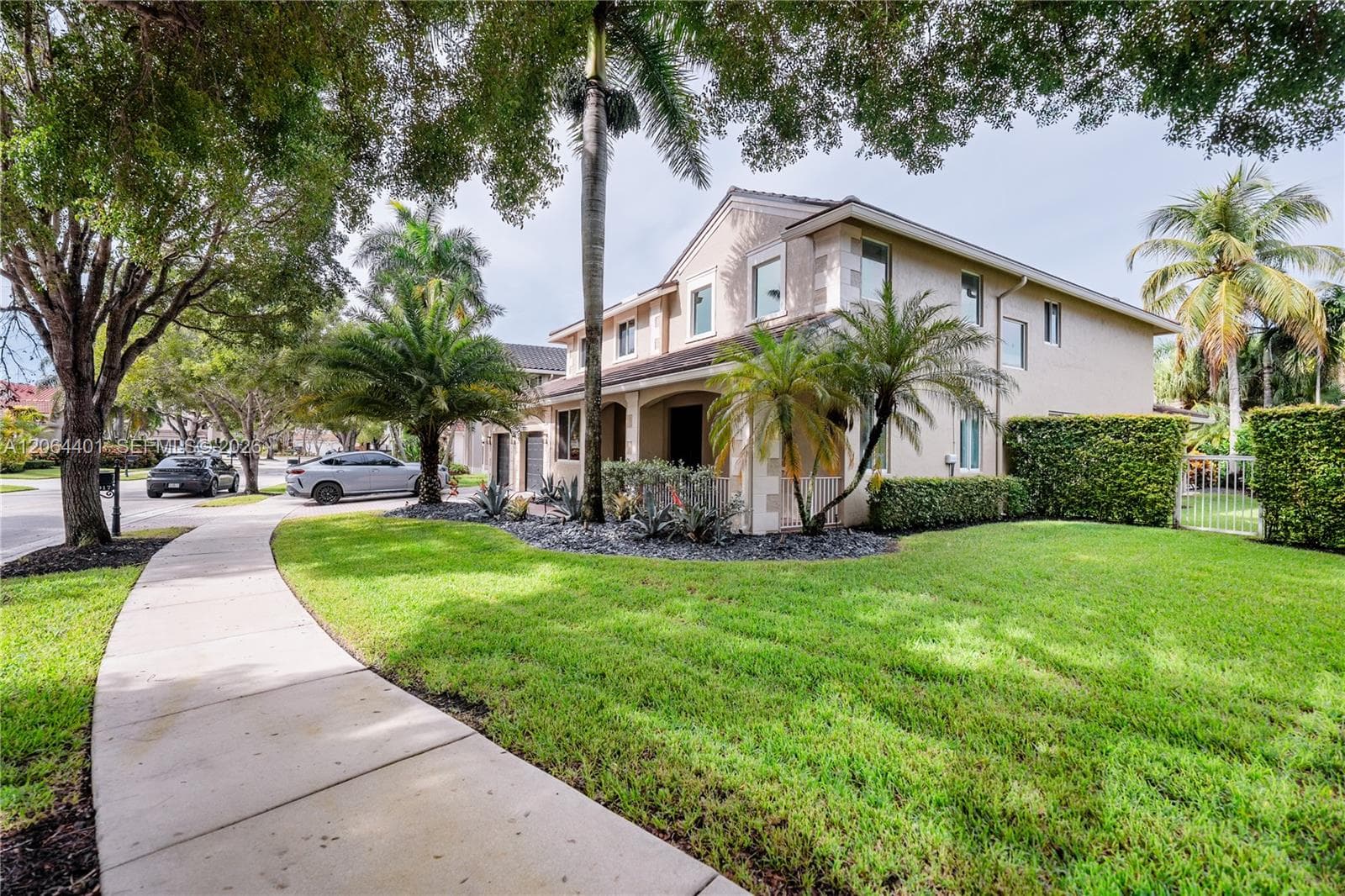 3917 Heron Ridge Ln, Weston, FL 33331 photo 2