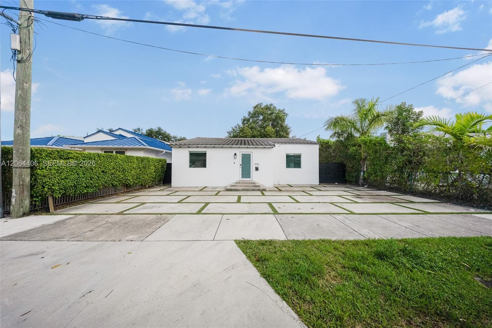 1935 SW 24th Ter, Miami, FL 33145 photo 2