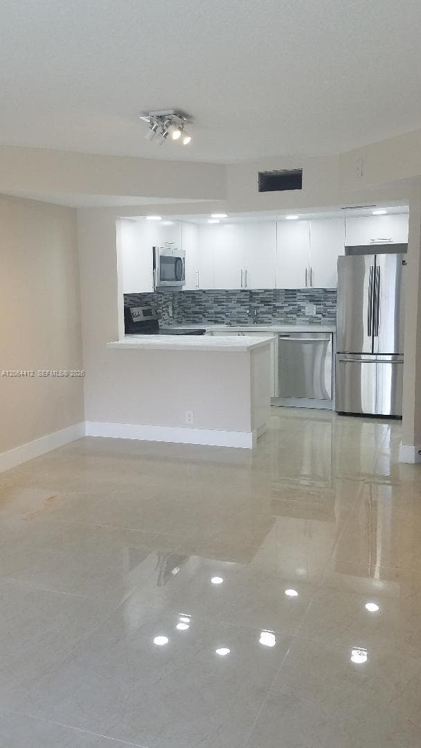 8290 Lake Dr # 209, Doral, FL 33166 photo 5