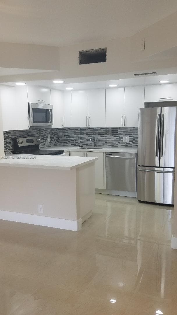 8290 Lake Dr # 209, Doral, FL 33166 photo 4