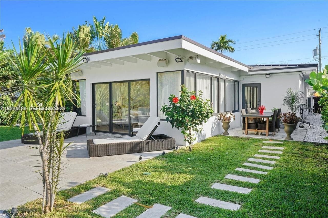 1625 Daytonia Rd, Miami Beach, FL 33141 photo 3