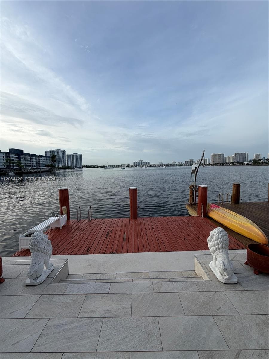 2761 NE 165th Ter # 27, North Miami Beach, FL 33160 photo 2