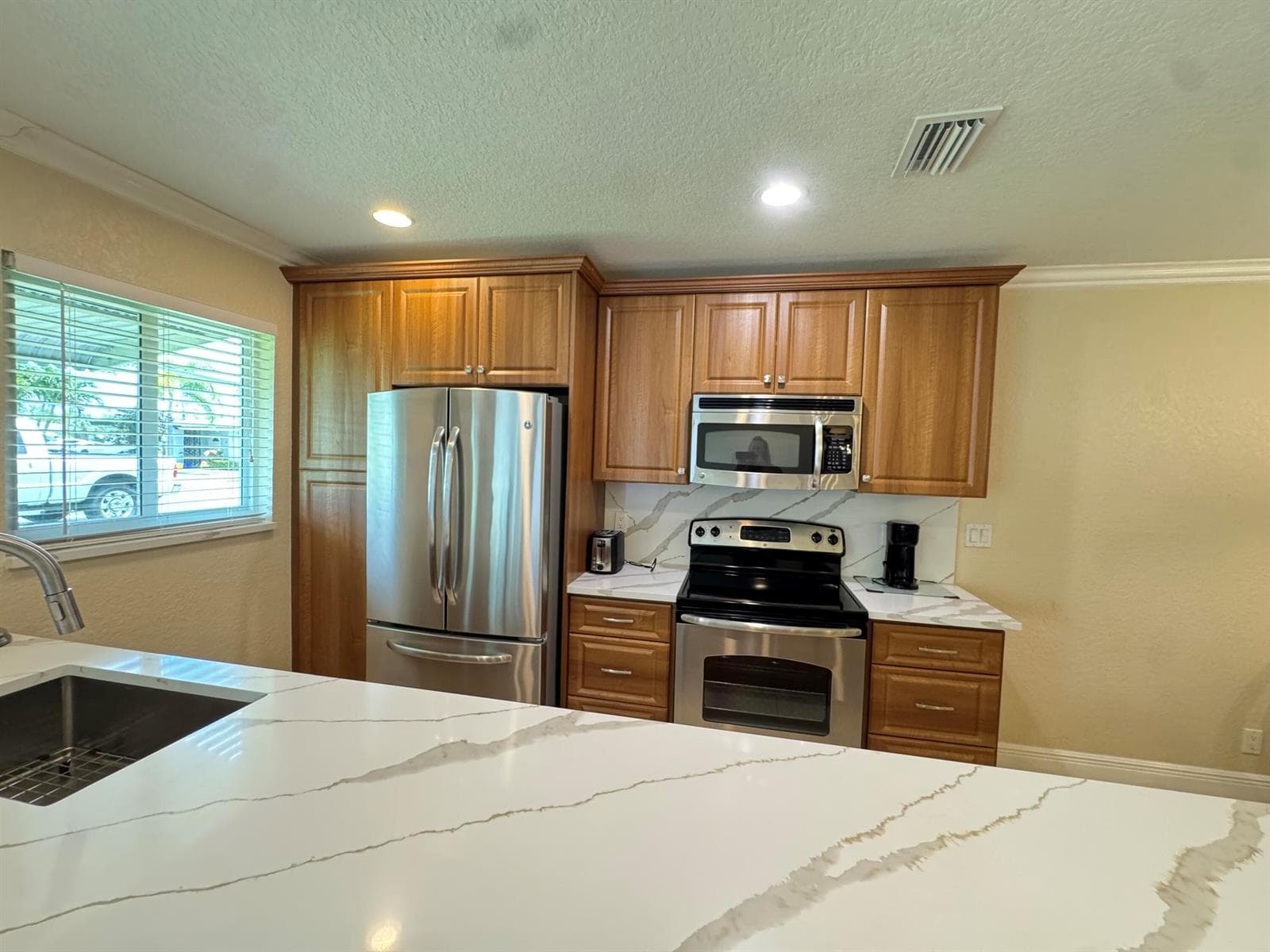 512 High Point Drive, Delray Beach, FL 33445 photo 4