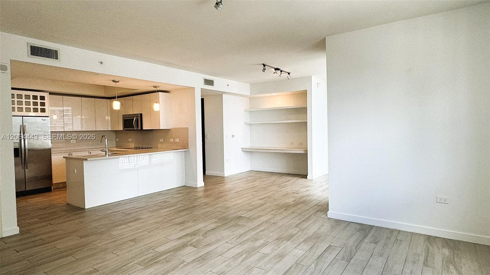 999 SW 1st Ave # 1604, Miami, FL 33130 photo 4