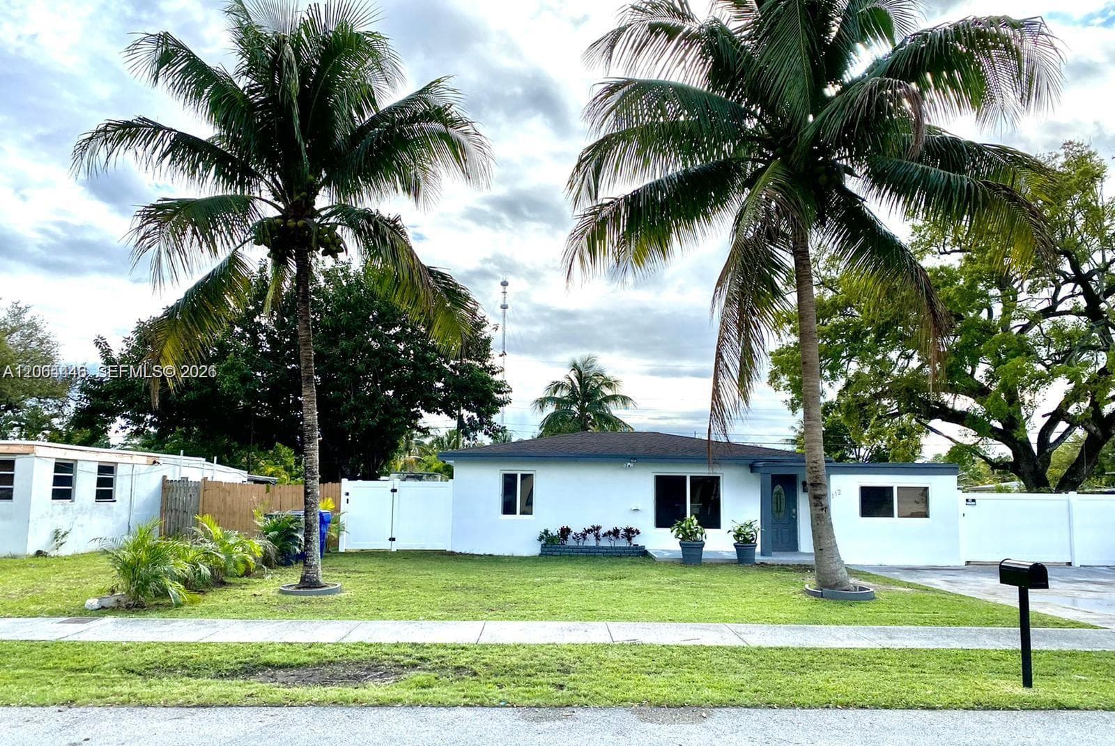 112 Ronald Rd, West Park, FL 33023