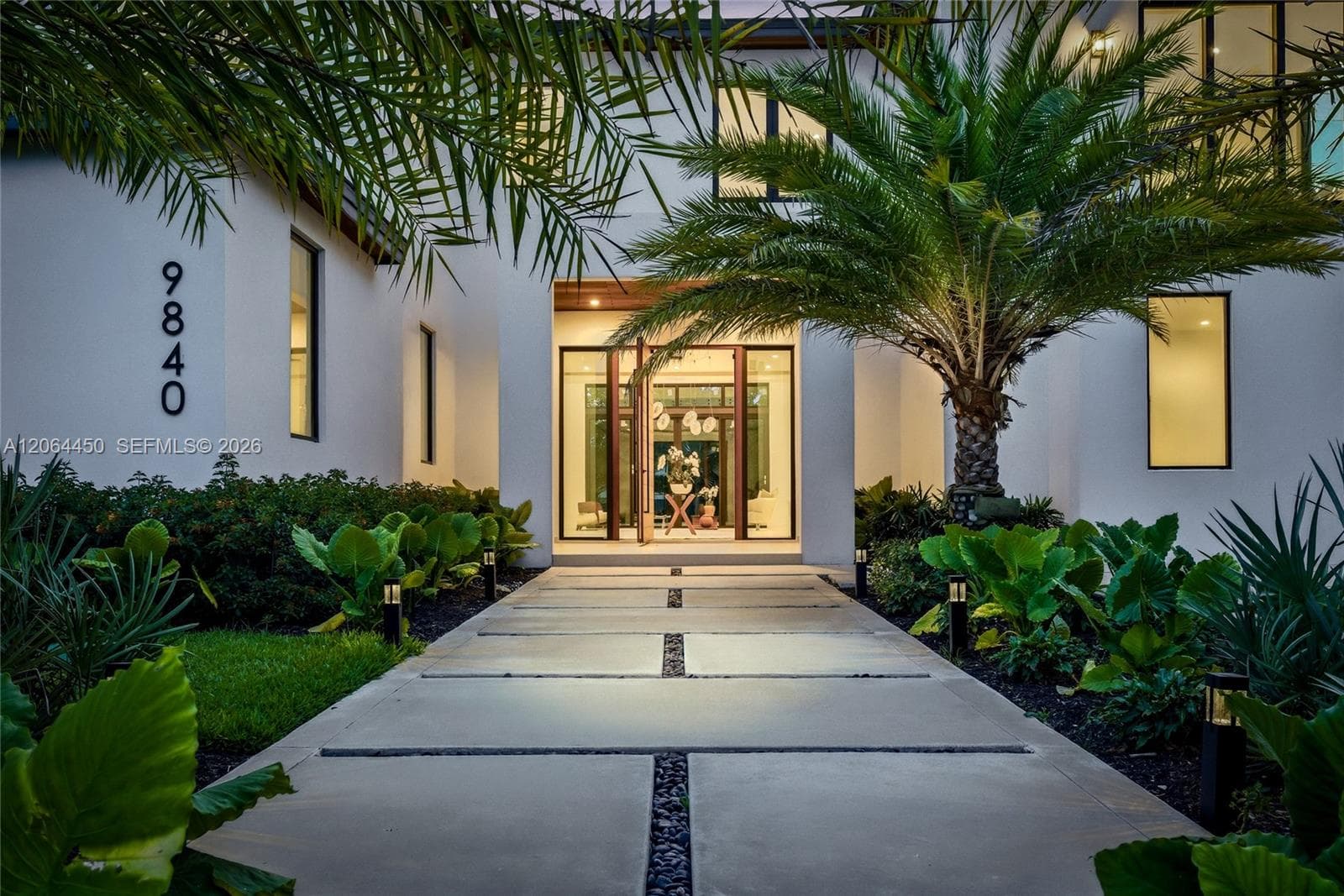 9840 SW 73rd Ct, Pinecrest, FL 33156