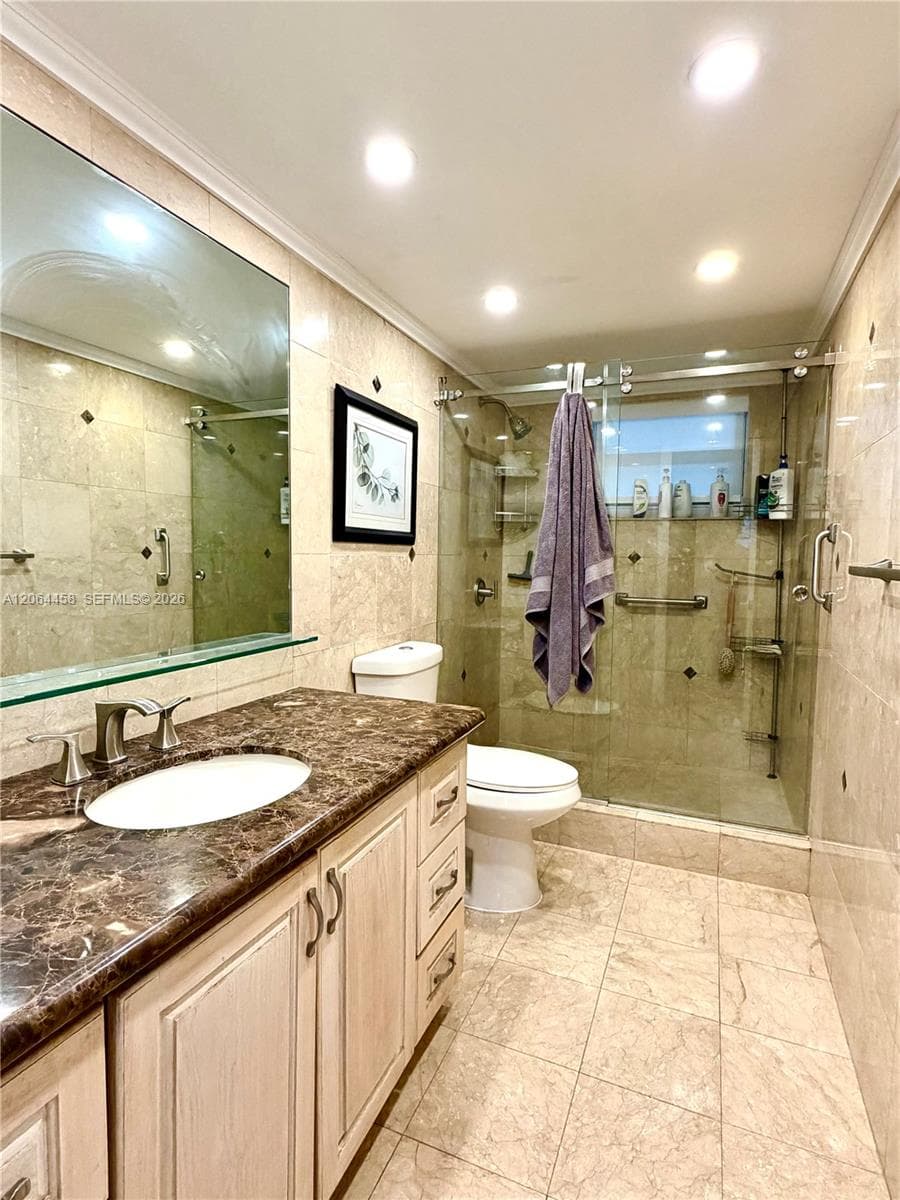 3750 NE 169th St # 311, North Miami Beach, FL 33160 photo 4