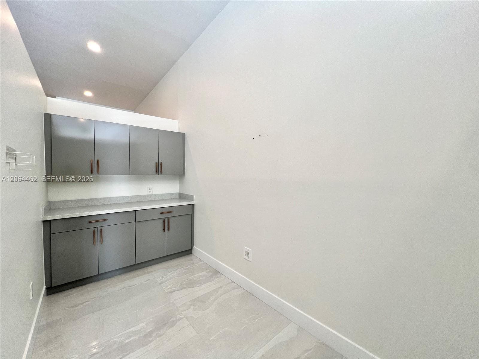 1400 Ponce De Leon Blvd, Coral Gables, FL 33134 photo 4