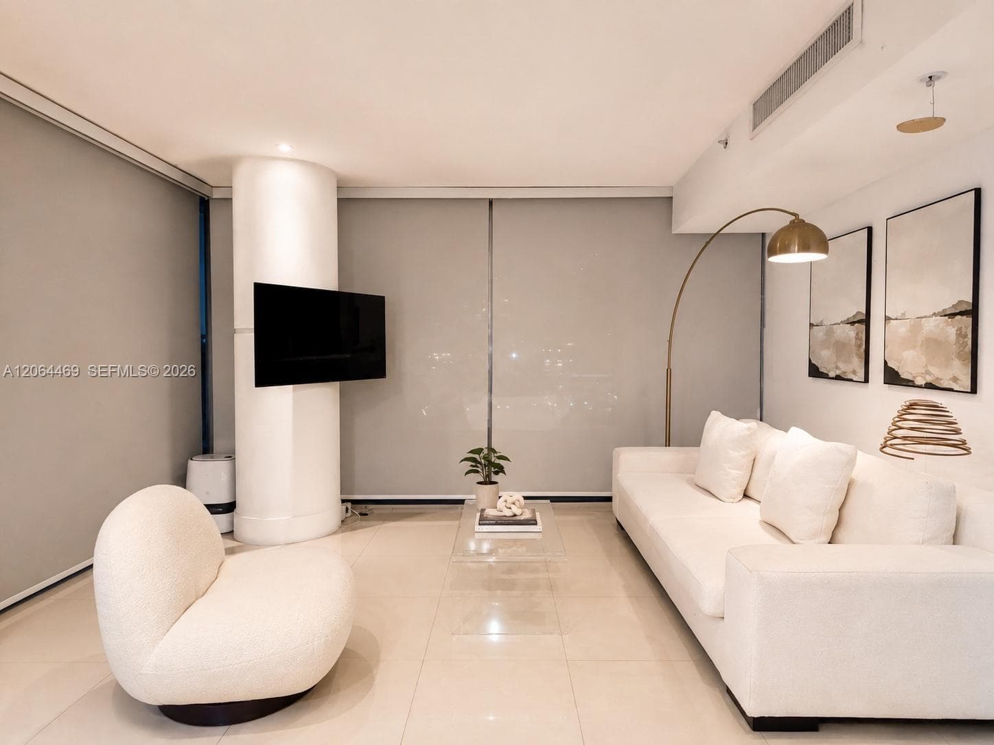 92 SW 3rd St # 1210, Miami, FL 33130 photo 4