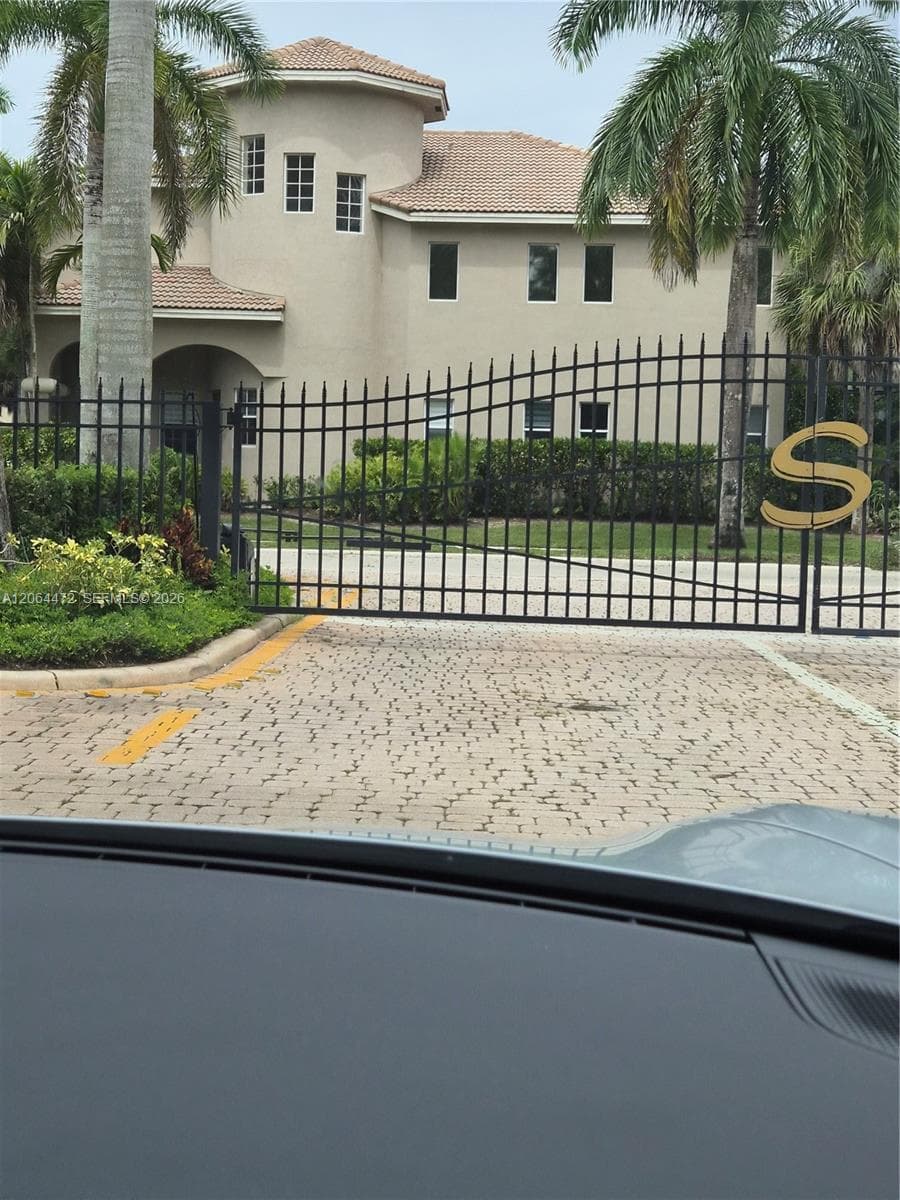 11770 NW 2nd St, Plantation, FL 33325 photo 2