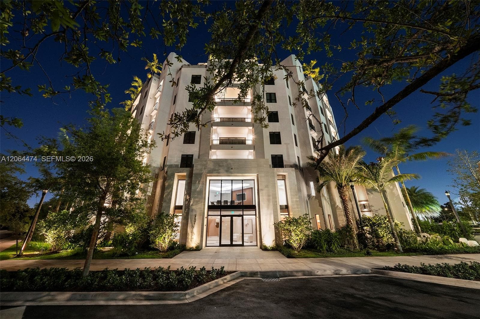 701 Valencia Ave # 401, Coral Gables, FL 33134 photo 2
