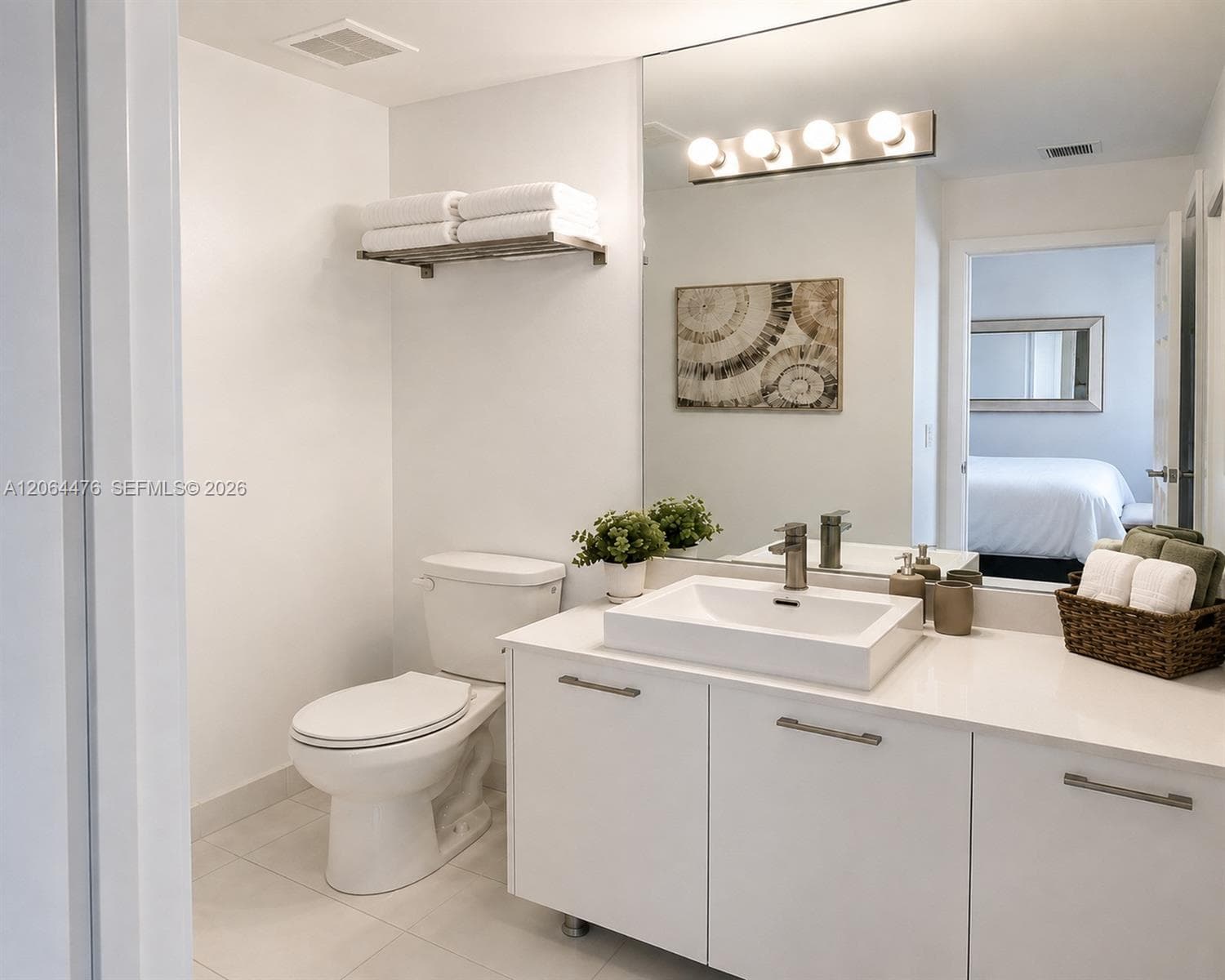 151 SE 1 St # 2406, Miami, FL 33131 photo 4
