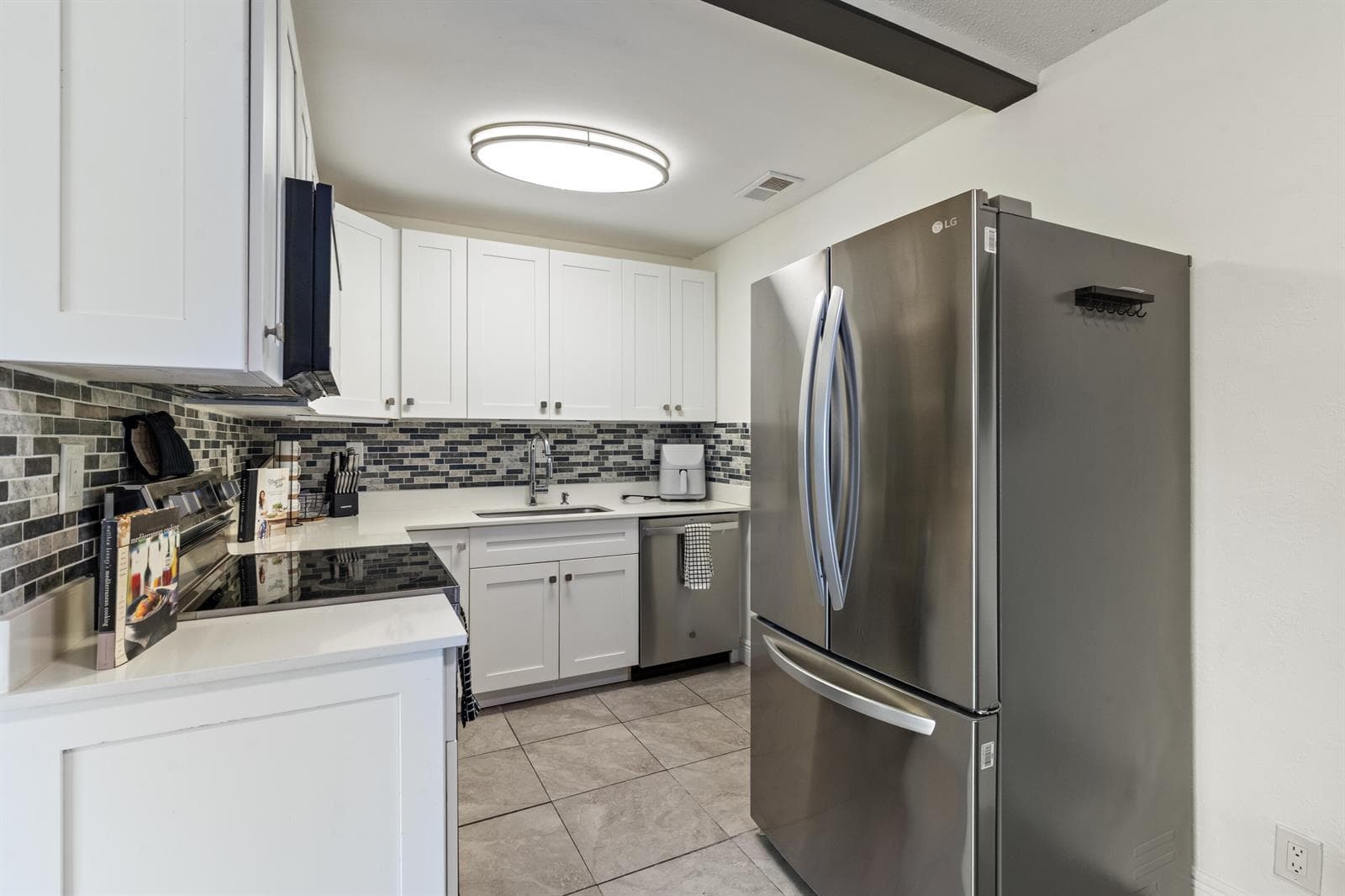 299 SW 7TH Street # 2060, Boca Raton, FL 33432 photo 5