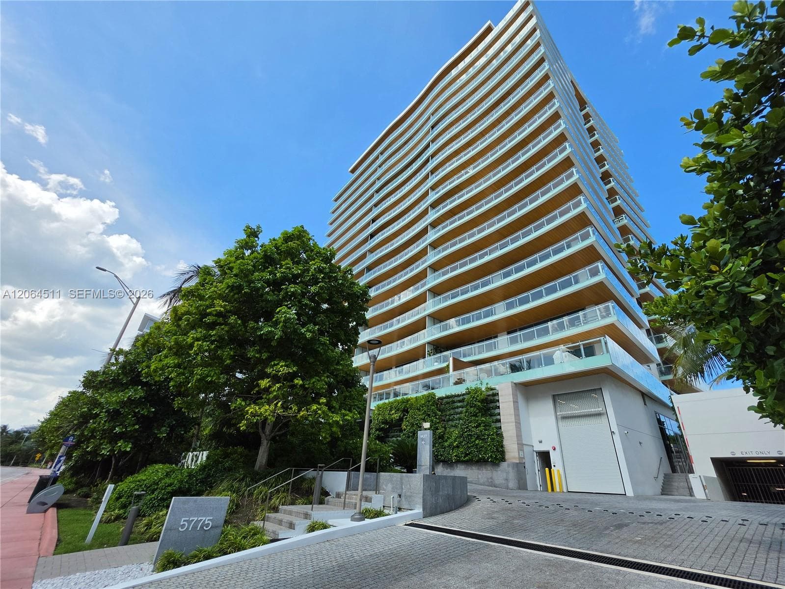 5775 Collins Ave # 405, Miami Beach, FL 33140