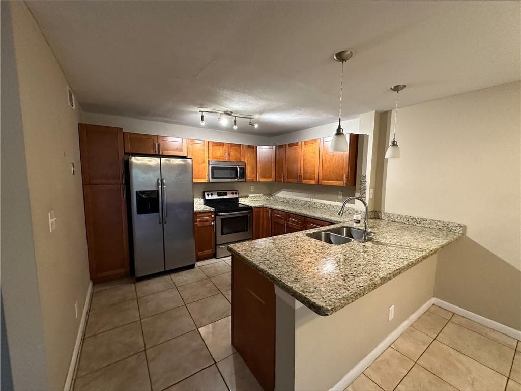 5614 BLUEBERRY Court # 173, Lauderhill, FL 33313 photo 2