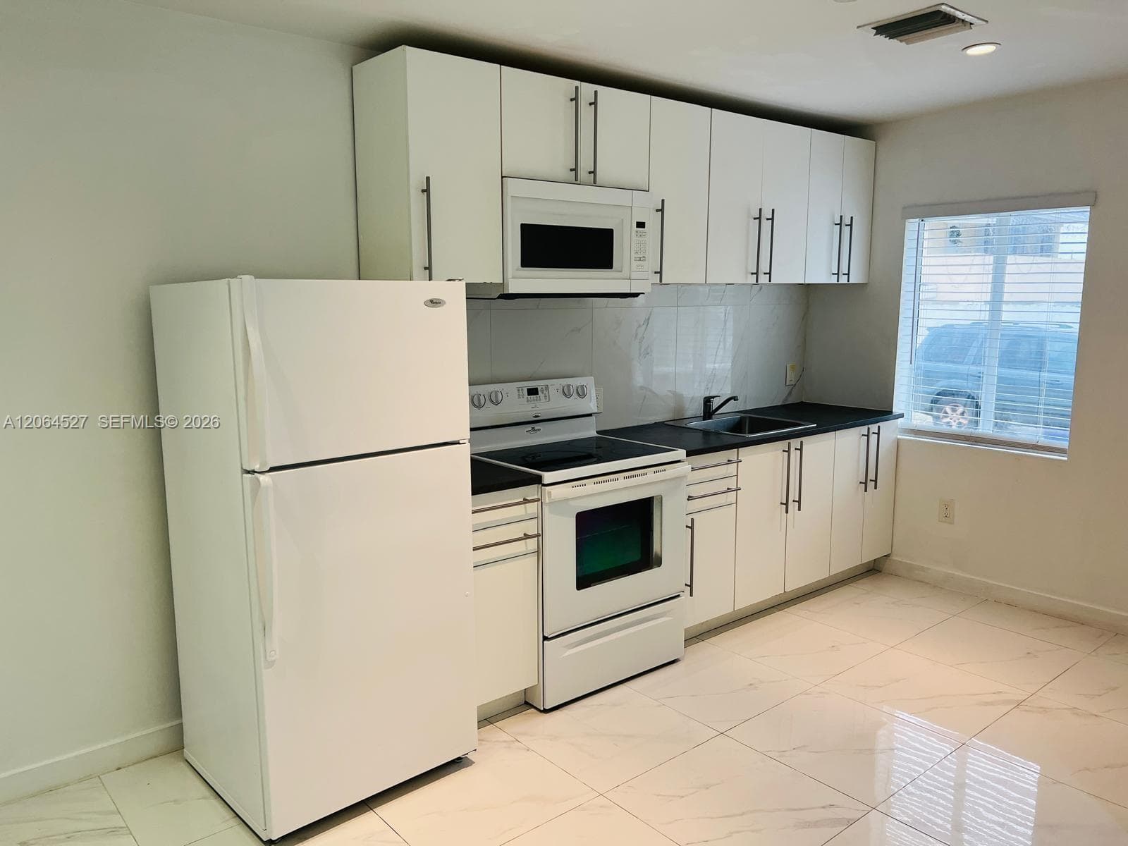 6700 NW 6th Ave, Miami, FL 33150 photo 2