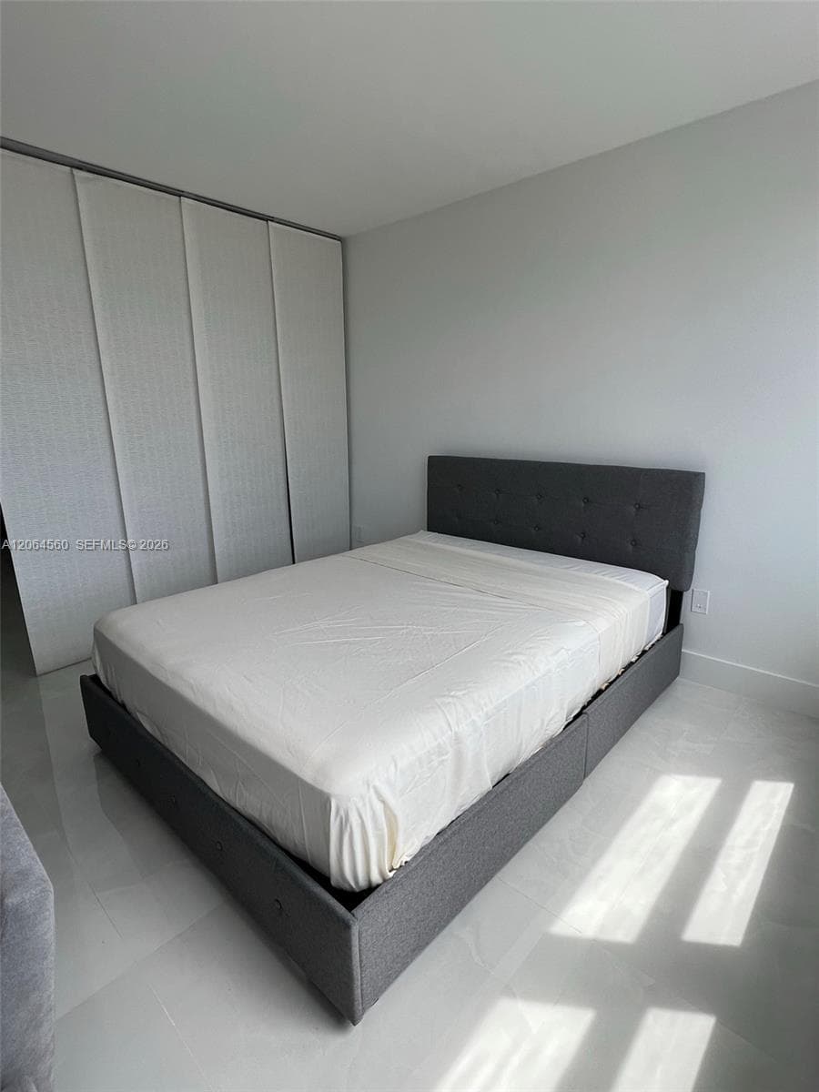2899 Collins Ave # 610, Miami Beach, FL 33140 photo 3
