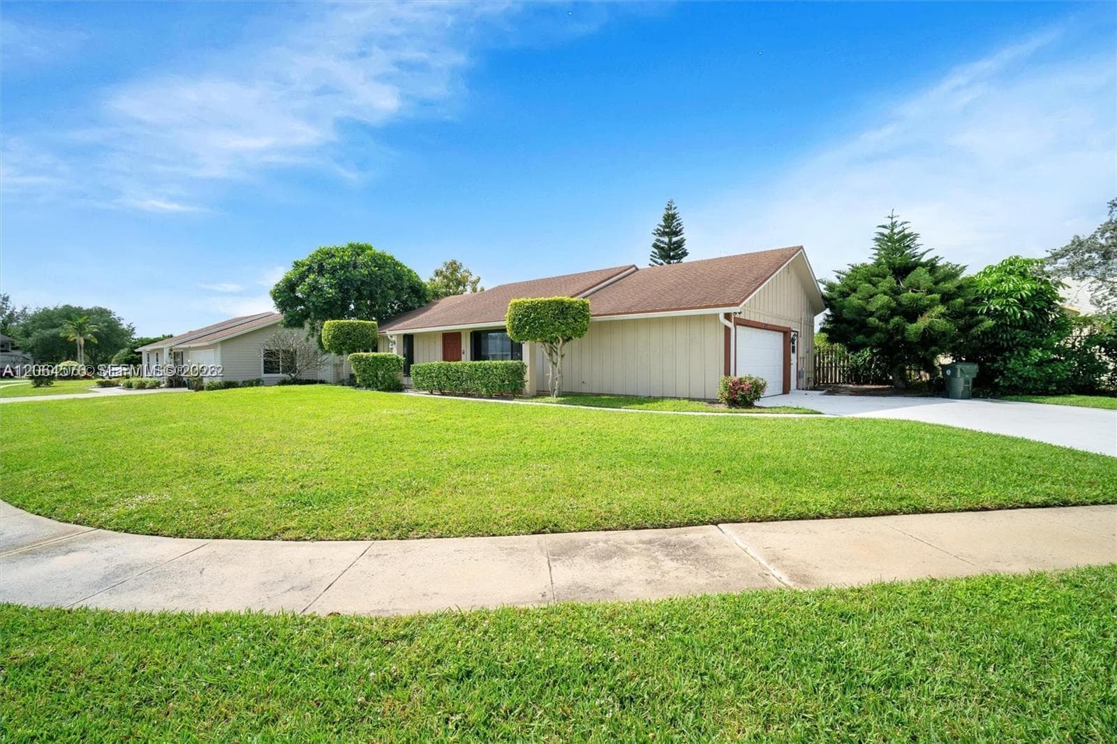 372 NW 35th Pl, Boca Raton, FL 33431 photo 2