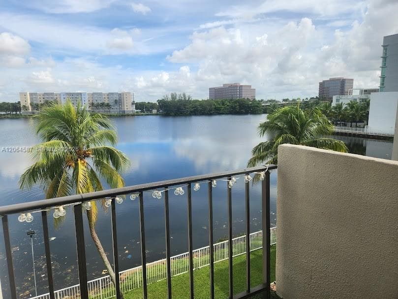 5505 NW 7th St # W410, Miami, FL 33126 photo 3