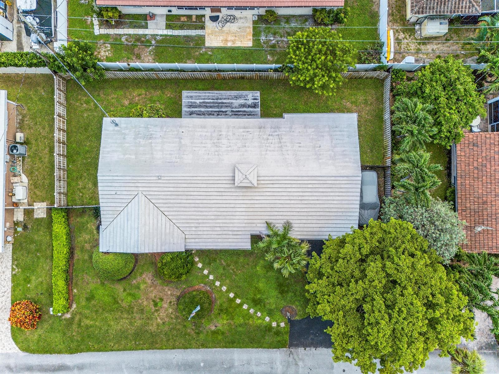 2750 SE 3rd Street, Pompano Beach, FL 33062 photo 2